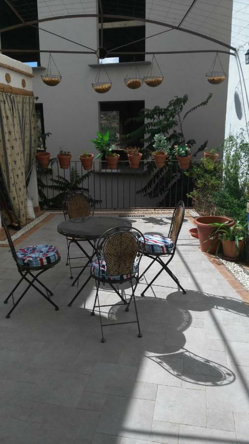 בית הארחה Algarinejo 	La Casa De Maria מראה חיצוני תמונה